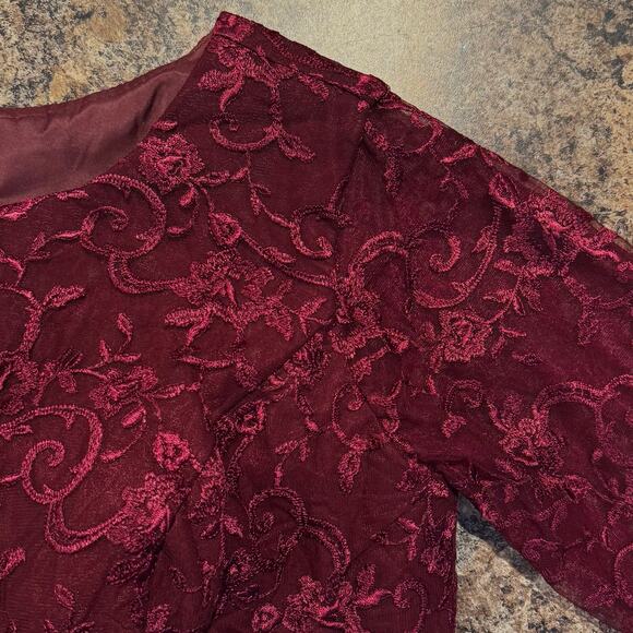 NWT Wedding Dress Gown Dark Romance Whimsigoth Boho Lace Floral Maroon Medium - Picture 4 of 7